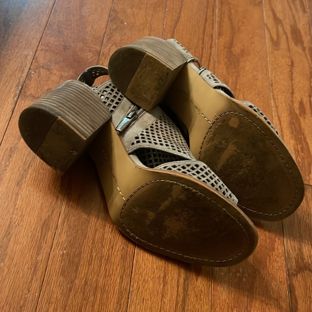 Vince Camuto open toe block heel sandals - Picture 3 of 5